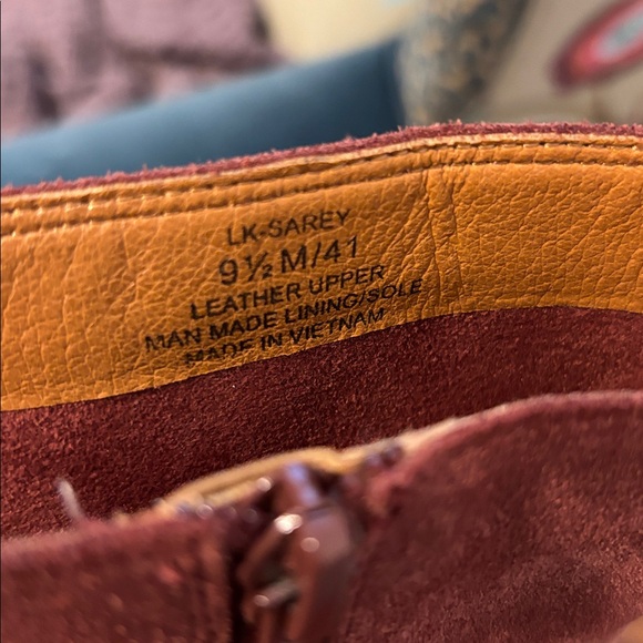 Red suede boot - Picture 4 of 7